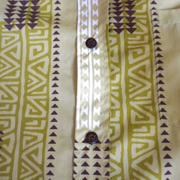 T&L Muumuu Factory Hawaiin Shirt XL Aloha Cotton Made in Hawaii Tribal Print VTG - Picture 3 of 7